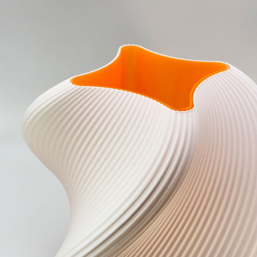 Ivax Spiral Table Lamp