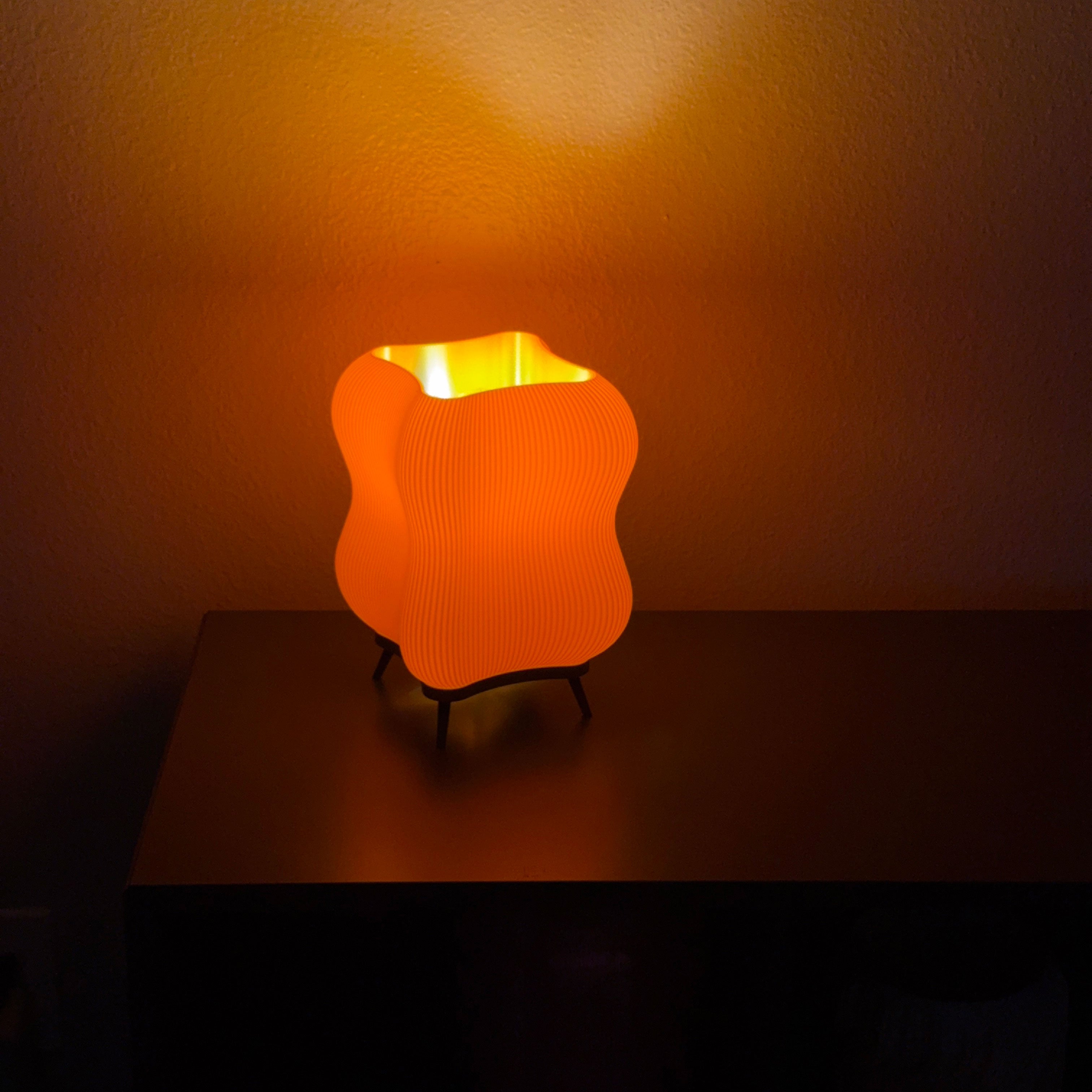 Peanut Table Lamp