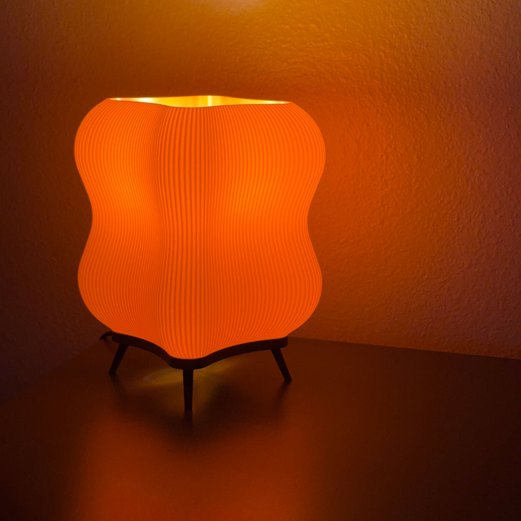 Peanut Table Lamp