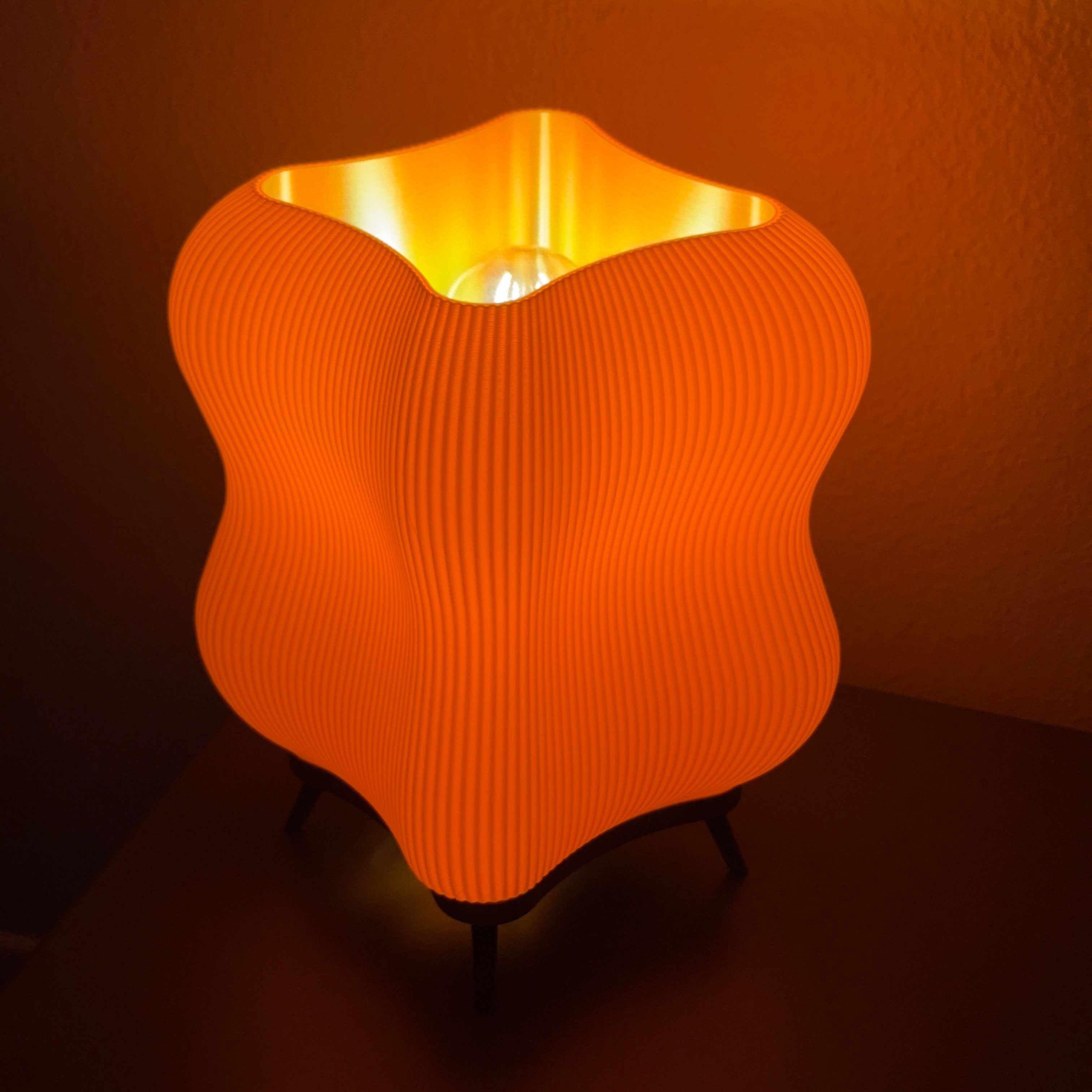 Peanut Table Lamp