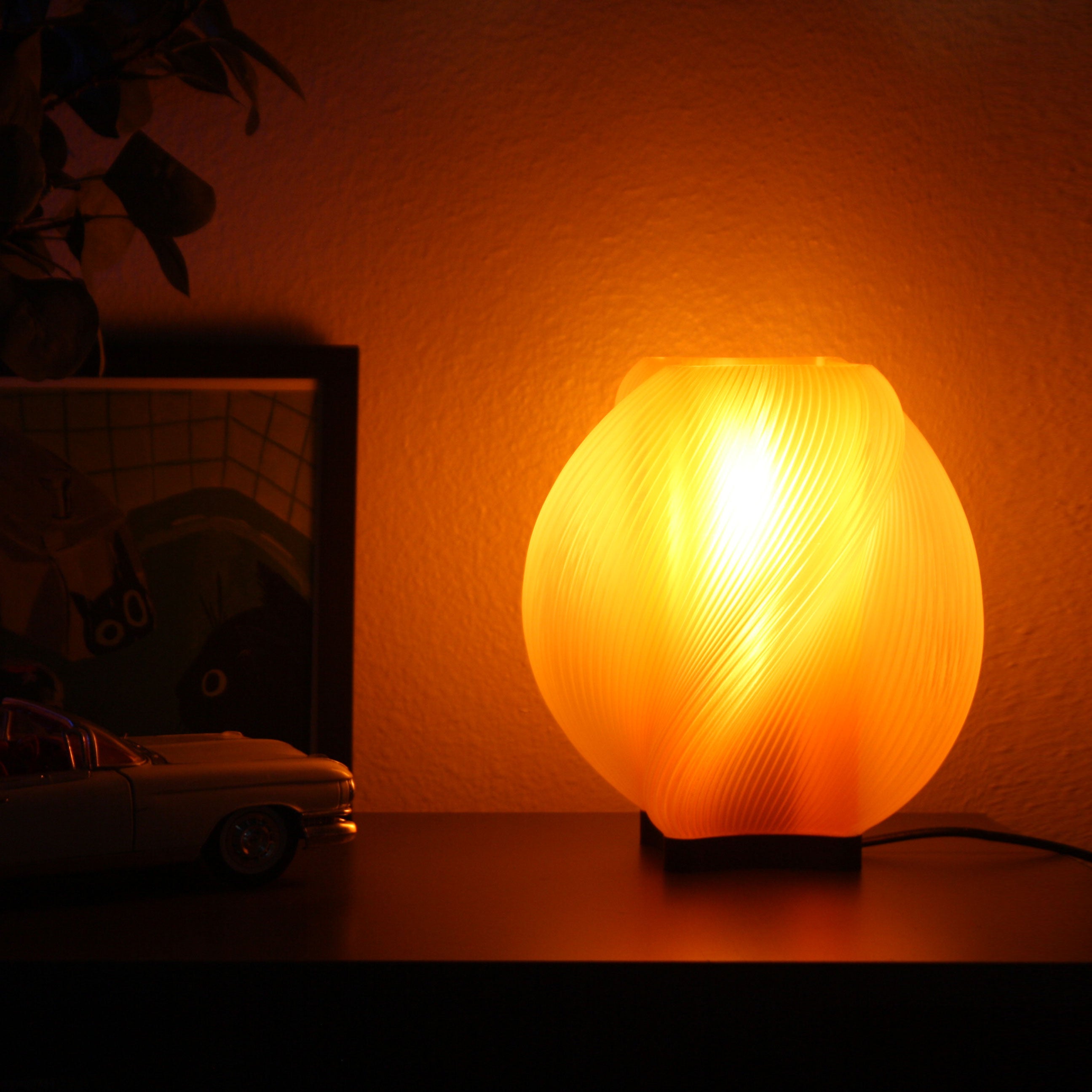 Ivax Spiral Table Lamp