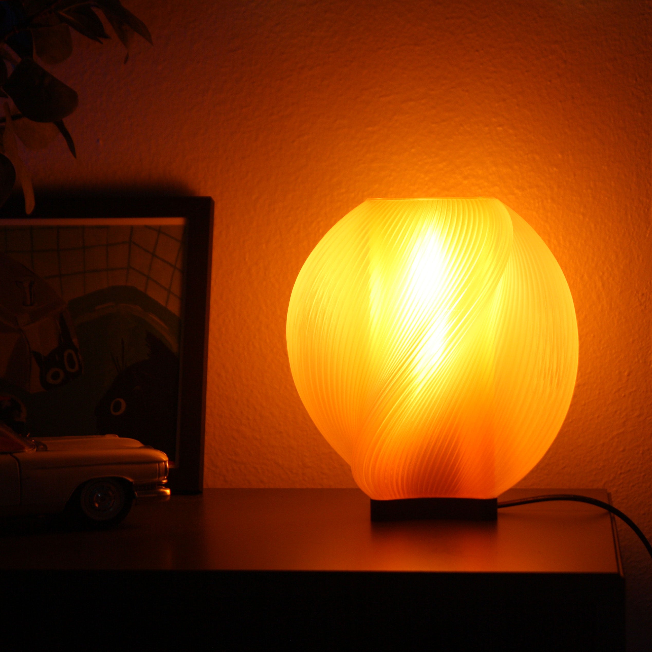 Ivax Spiral Table Lamp