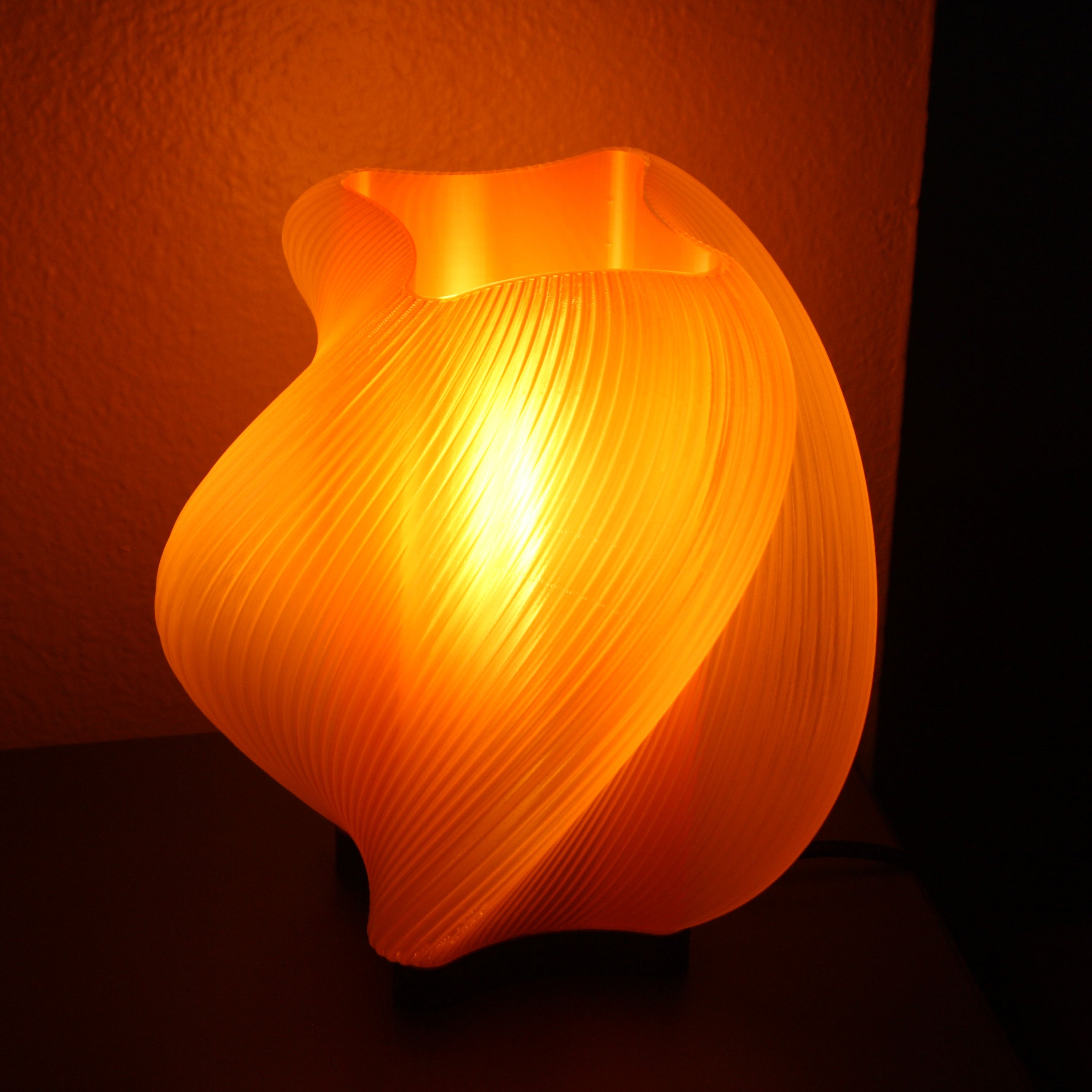 Ivax Spiral Table Lamp