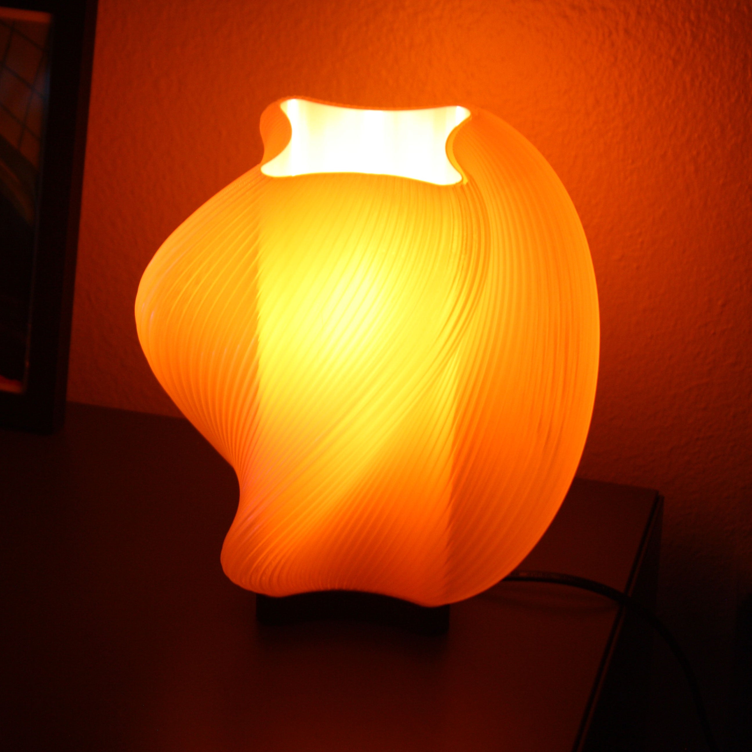 Ivax Spiral Table Lamp