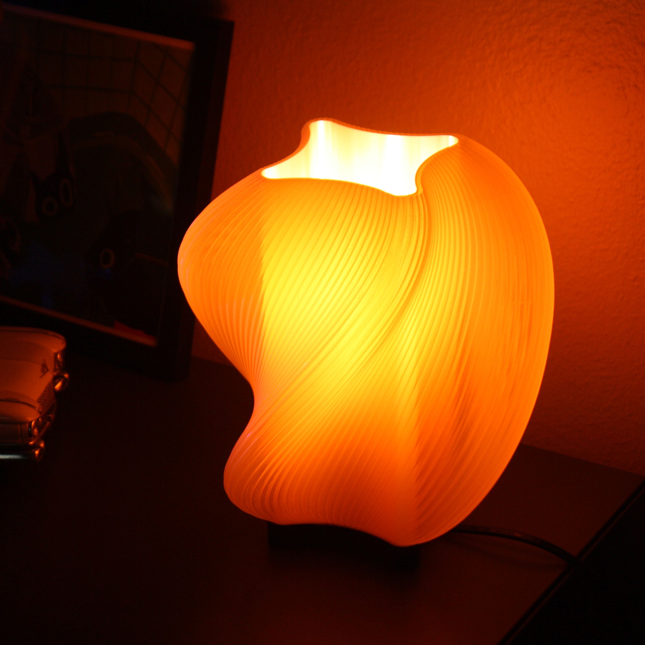Ivax Spiral Table Lamp